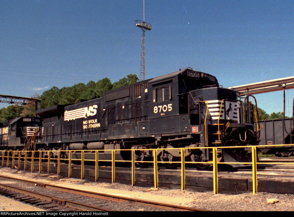 NS 8705